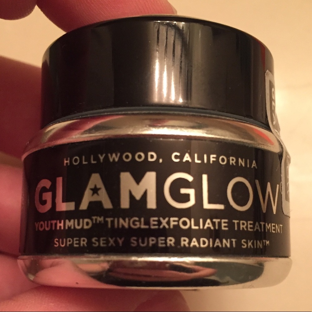 GlamGlow Youth Mud TingleExfoliate Treatment